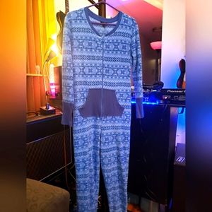 It's pants...its a shirt...it's a FESTIVE ONEZIE!!! Men's medium